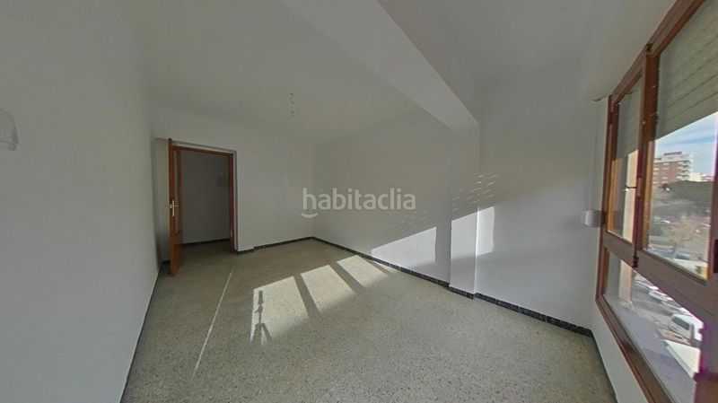 Foto bbecaa06-efd3-4a50-984a-32bfa083be9d. Pis a calle uruguay 22 a Plaza de Toros-Avenida Chapí-Trinquete Elda