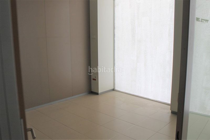 Foto 4931c326-153a-4946-bd38-d7d652f66041. Local comercial a Plaza de Toros-Avenida Chapí-Trinquete Elda