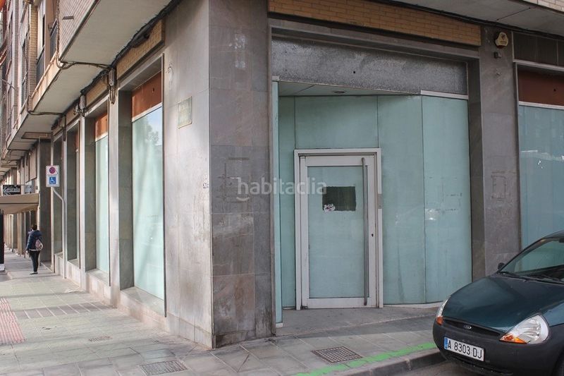 Foto 8461f4ff-66aa-43d3-ae5e-434f5e314fc0. Local comercial a Plaza de Toros-Avenida Chapí-Trinquete Elda