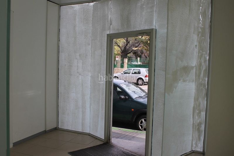 Foto aa11bd6b-05e7-46b0-8ee2-9f47006963b9. Local comercial a Plaza de Toros-Avenida Chapí-Trinquete Elda