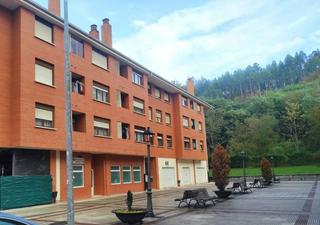 Lloguer Local Comercial a Zalla. Alquiler local en zalla