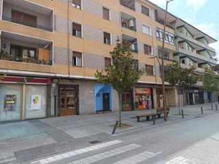 Local Comercial en Zalla. Venta local comercial en el centro de zalla