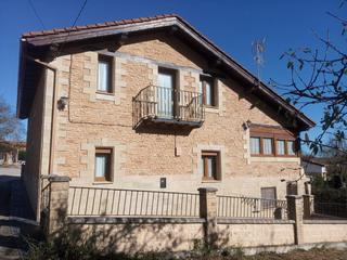 Chalet in Valle de Mena. Céntrico !! se vende chalet en valle de mena