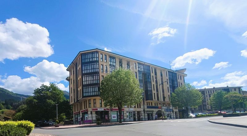 Foto 4abd46c9-c4f5-41f7-8bbc-1d65fe64ffae. Piso venta piso en sodupe con ascensor, parcela de garaje y trastero en Güeñes