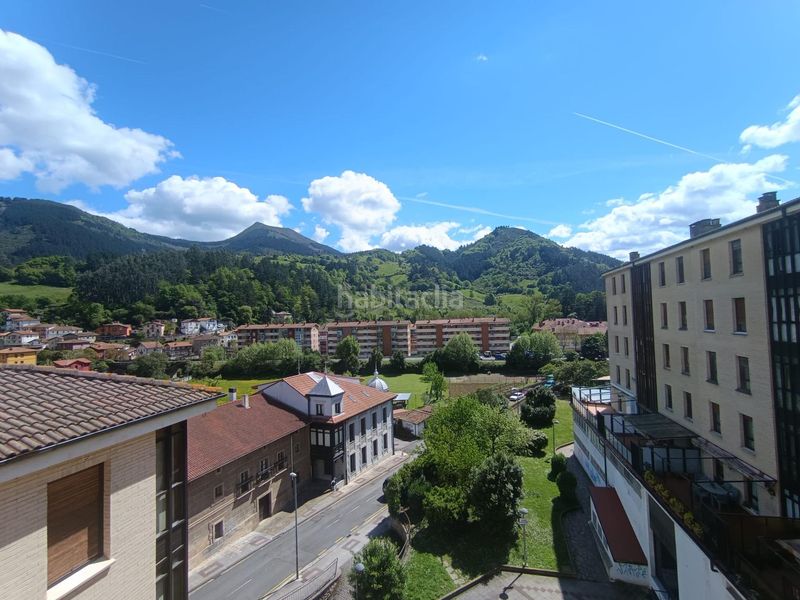 Foto be3f8a8f-4e1b-4f3c-be3b-cdac6e47c24e. Piso venta piso en sodupe con ascensor, parcela de garaje y trastero en Güeñes