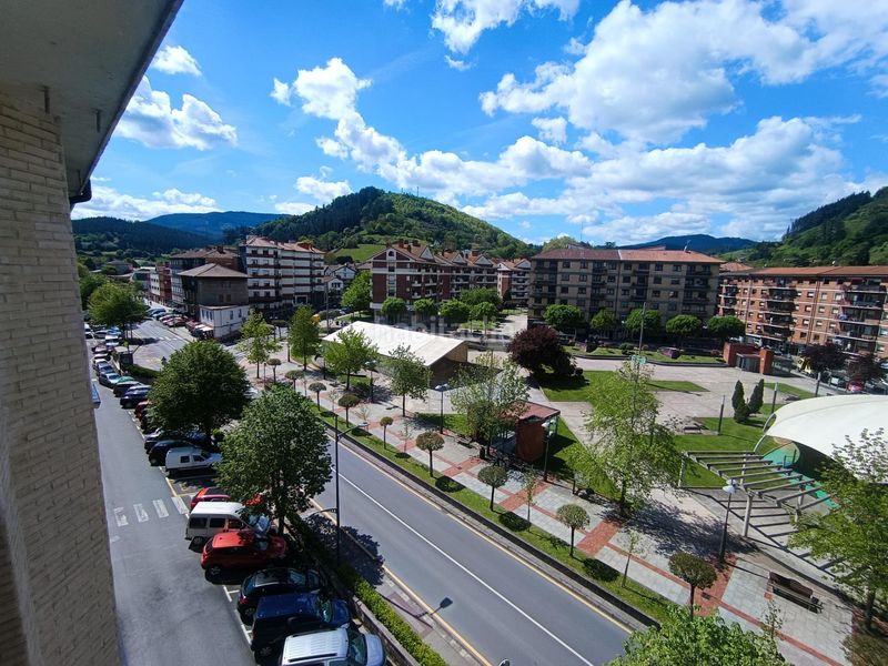 Foto fae286b4-6a3a-409e-b62b-9fe5e866ee9a. Piso venta piso en sodupe con ascensor, parcela de garaje y trastero en Güeñes