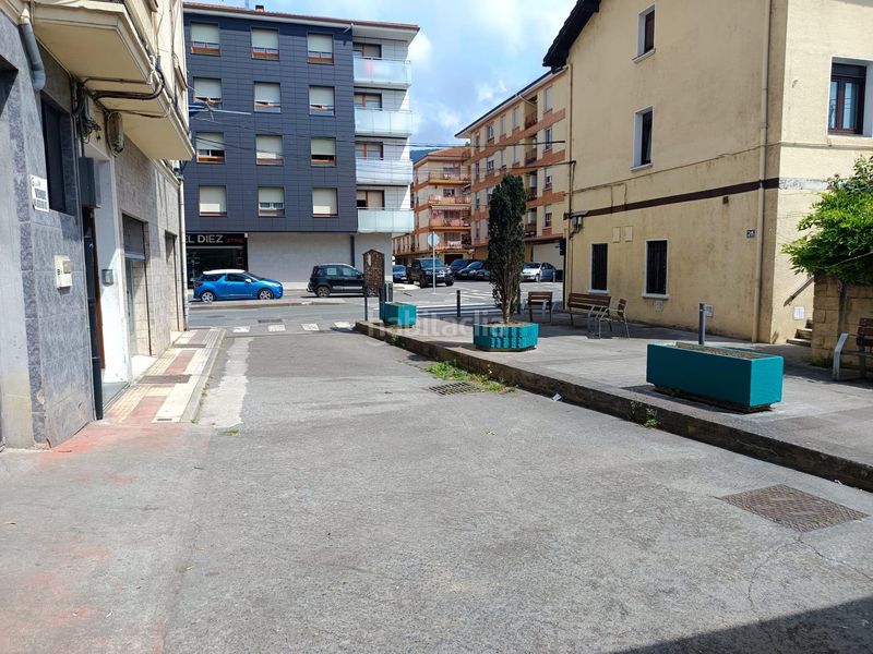 Foto 7fbac79d-92e9-42df-a94d-b5881f9c9ae7. Local comercial a Zalla