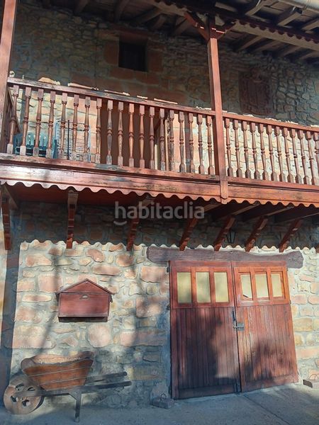 Foto 3cc0f57c-4450-4215-ad4f-7929754c73b9. Masia amb aparcament a Arcentales