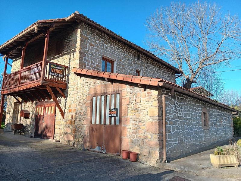 Foto bcc1bee7-9508-43a0-94b8-641ad1c712f8. Masia amb aparcament a Arcentales