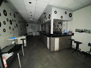 Local Comercial a Santoña. Negocio  en el centro de santoña