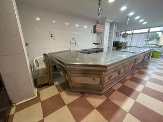 Local Comercial en Ajo. Venta local comercial equipado para pescadera  furgn isotermo