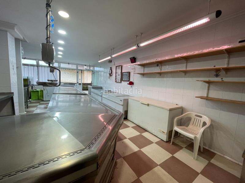 Foto 665b7990-53da-4e66-9324-9a834daa59d6. Local comercial venta local comercial equipado para pescadería furgón isotermo mercedes en Bareyo