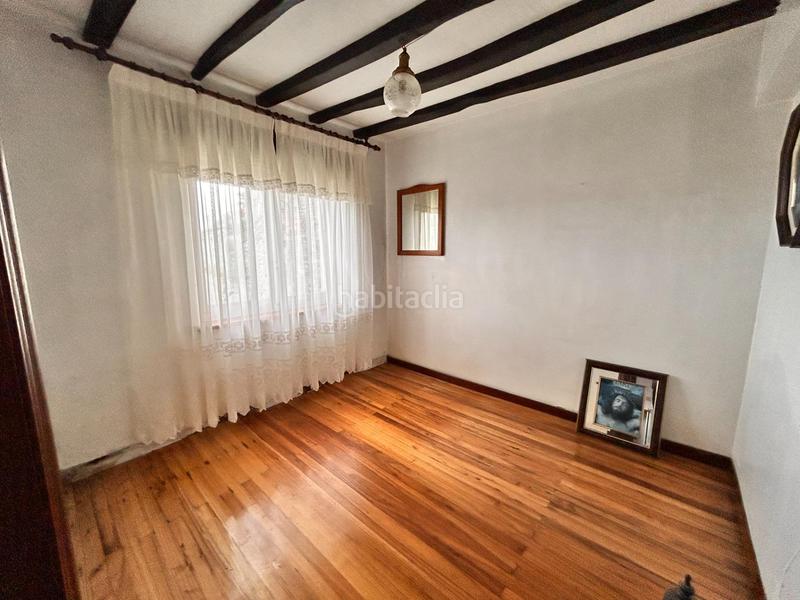 Foto 4d386631-cbe2-402f-a7bb-653a3838989e. Casa amb aparcament a Helgueras Noja