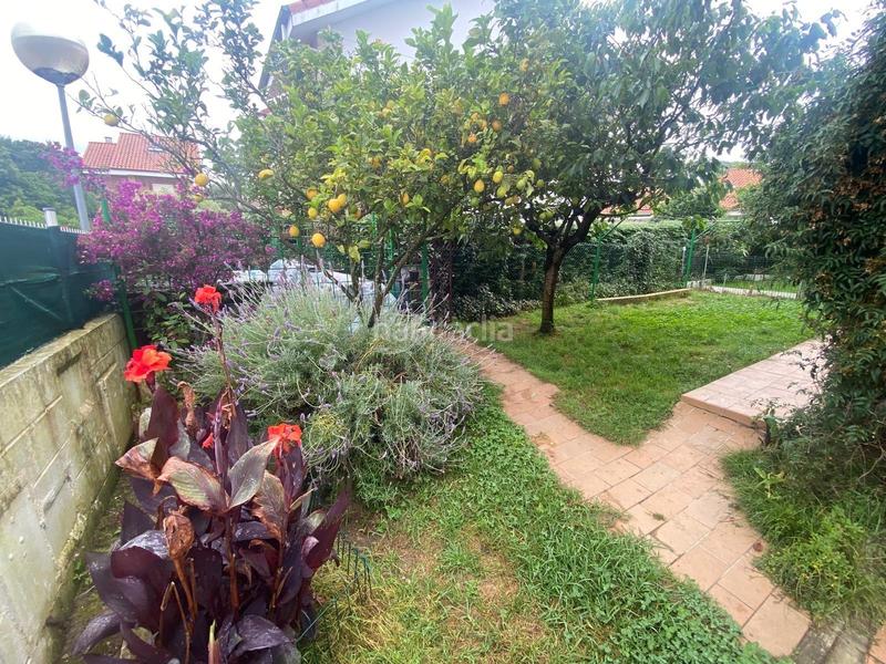 Foto d8ed06d6-6e59-4600-aca1-12526e0262ba. Semi detached house with heating pool in Argoños