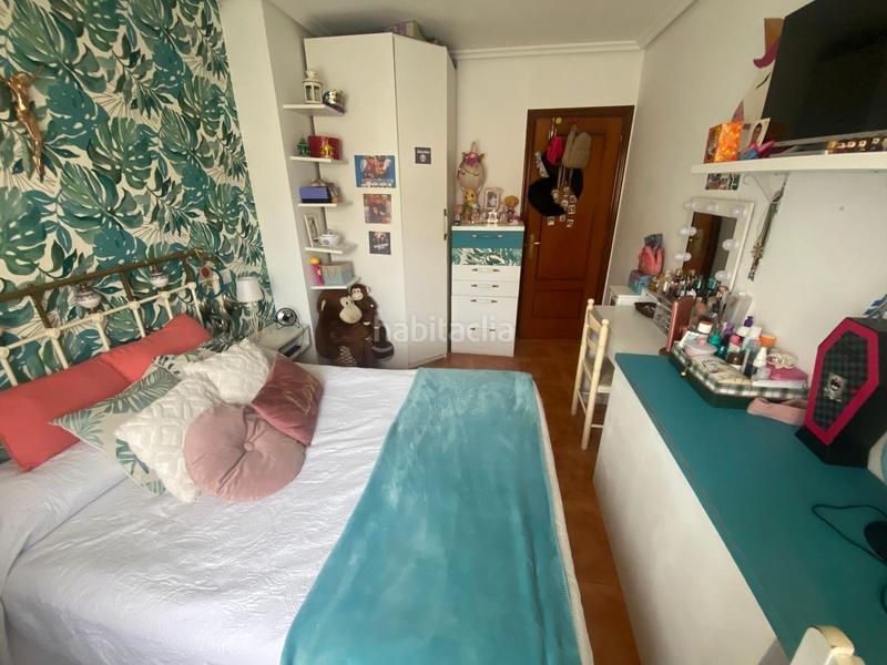 Foto f1f106e5-0413-482d-a98b-e9455bb5ffe2. Semi detached house with heating pool in Argoños