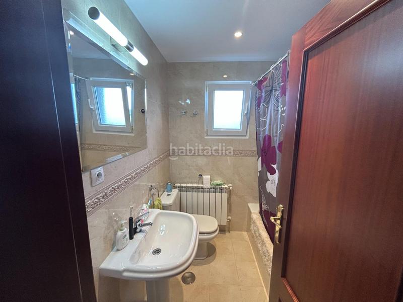 Foto 4253701b-29ac-43d5-9ae6-509b5be52cd6. Chalet en calle tempaz 10 un refugio de elegancia y confort en gemes en Bareyo