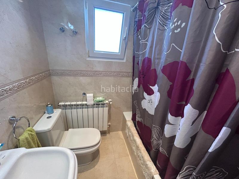 Foto c7642722-d644-4cec-9be2-f4de89d44504. Chalet en calle tempaz 10 un refugio de elegancia y confort en gemes en Bareyo