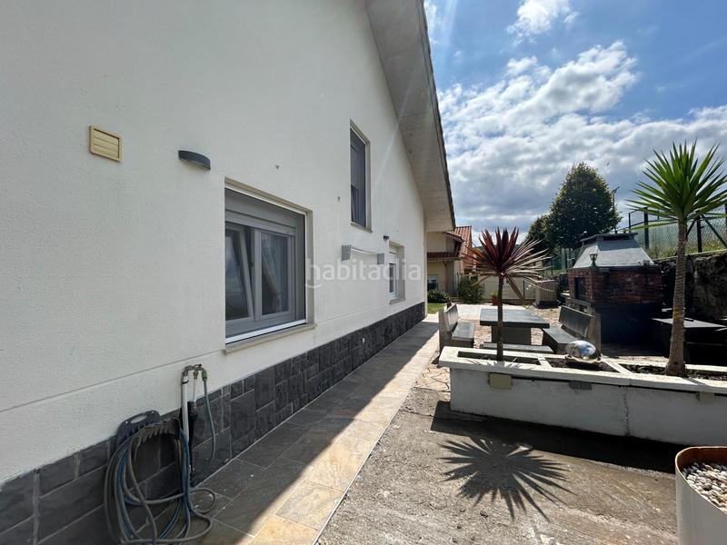 Foto cf8318bf-9b63-4383-bdb1-bd5609a24a0b. Chalet en calle tempaz 10 un refugio de elegancia y confort en gemes en Bareyo
