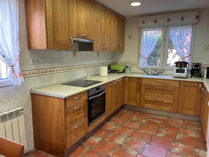 Foto df77c841-2036-4d03-84a5-0b2a5710e656. Chalet en calle tempaz 10 un refugio de elegancia y confort en gemes en Bareyo