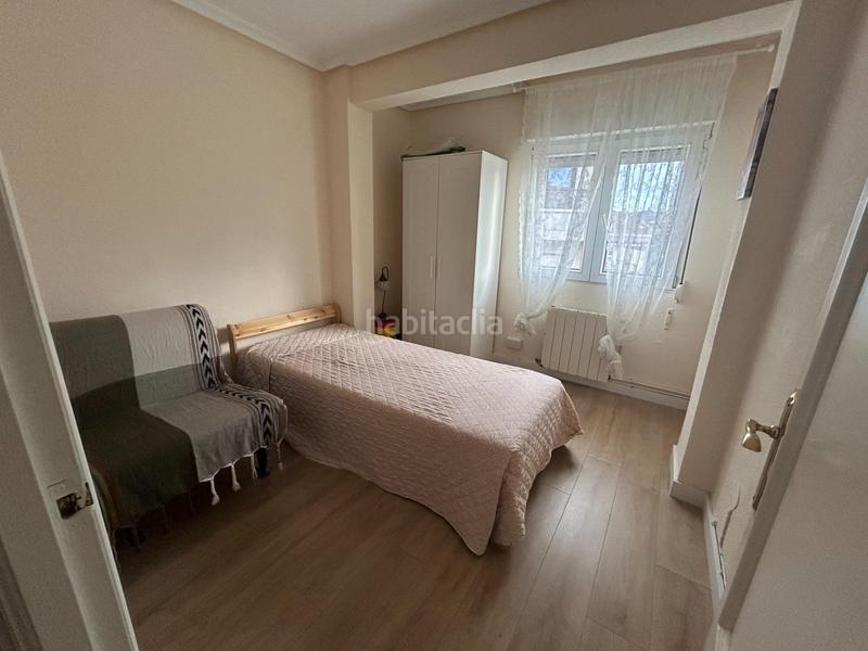 Foto 0fe65f19-de04-4a4c-af27-de21b34b60a1. Piso en calle del marqués del robrero 10 vivienda luminosa en el centro en Santoña