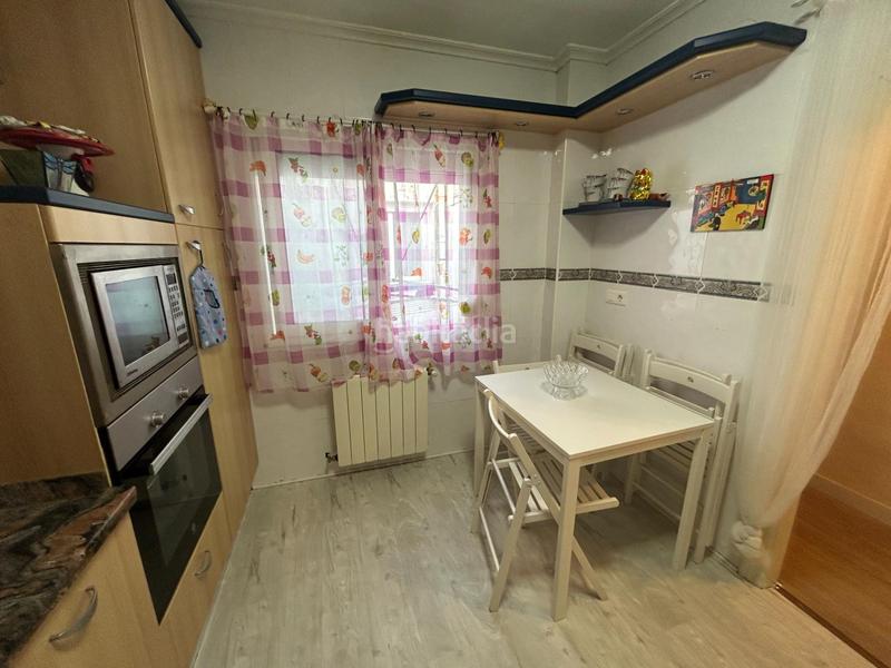 Foto 972d6dda-35b5-46af-befe-e78d79e138dd. Piso en calle del marqués del robrero 10 vivienda luminosa en el centro en Santoña