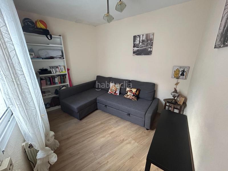 Foto b90d1a53-e03d-4f35-afda-0b697ecda95c. Piso en calle del marqués del robrero 10 vivienda luminosa en el centro en Santoña