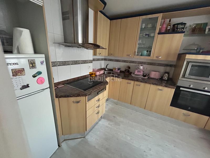 Foto fbcc6900-49c8-4923-a20e-e38c921d4bb0. Piso en calle del marqués del robrero 10 vivienda luminosa en el centro en Santoña