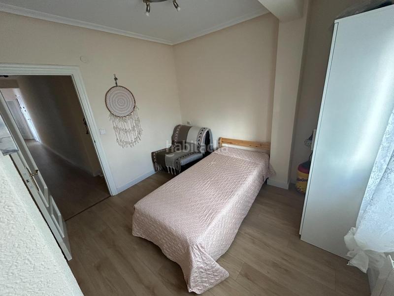 Foto fbe2ed94-ee61-488e-8211-9b4a96c30960. Piso en calle del marqués del robrero 10 vivienda luminosa en el centro en Santoña
