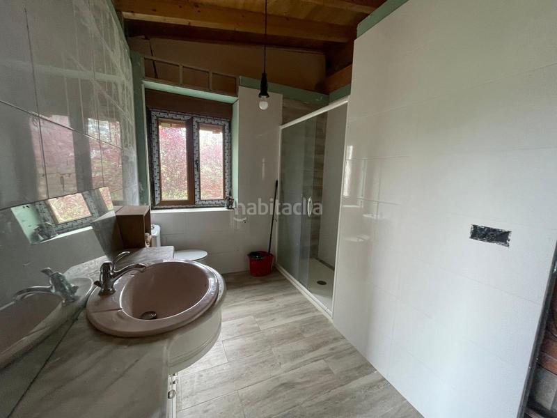 Foto 0989372e-094a-44e1-849c-5eb652af96e9. Doppelhaus mit parking in Bárcena de Cicero