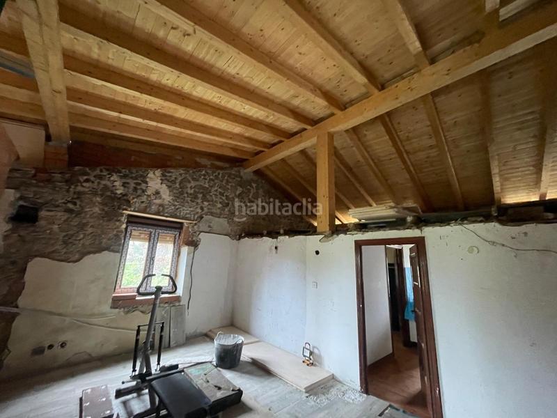 Foto de5102bc-35bc-4521-84f2-23c99b3e1fa6. Doppelhaus mit parking in Bárcena de Cicero