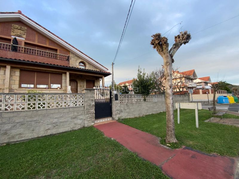 Foto 7f7b50dc-2668-470f-9575-f18b652f1bbf. Casa adossada amb calefacció aparcament a Argoños