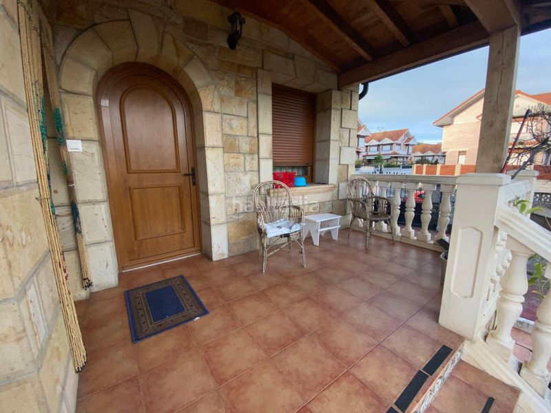 Foto ab37eb77-a77d-4c22-86dd-6f5a0ab8e911. Casa adossada amb calefacció aparcament a Argoños