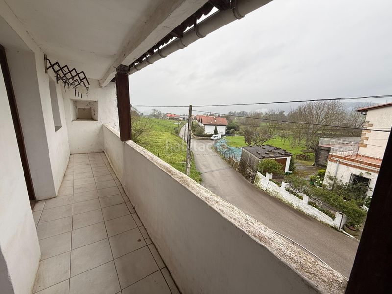 Foto 1f1525e8-b13c-47a3-a034-1f66b699182b. Casa adossada amb aparcament a Rasines