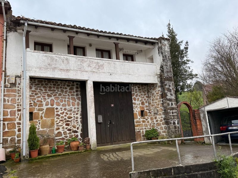 Foto 8ce6d1cd-3817-4c1b-9699-e360b0a47113. Casa adossada amb aparcament a Rasines