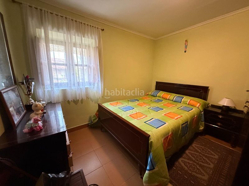 Foto 9f6549fc-88bd-48f9-bb2b-444e4da4eb89. Casa adossada amb aparcament a Rasines