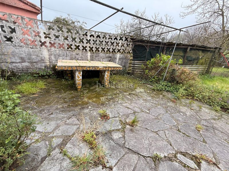 Foto ae821f77-b2fc-4344-bcb2-2128c1a4c3ee. Casa adossada amb aparcament a Rasines