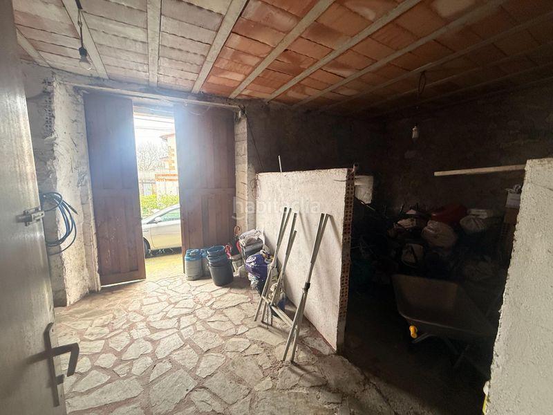 Foto d5fdbaa6-770b-4098-800e-372495943040. Casa adossada amb aparcament a Rasines