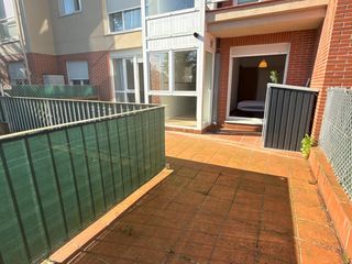 Planta baixa a Bárcena de Cicero. Bajo con terraza de 35m en gama