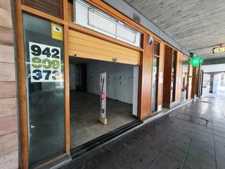 Location Local commercial à Plaza de gilberto quijano 6. Local com. en alquiler en centro, 5 despachos.