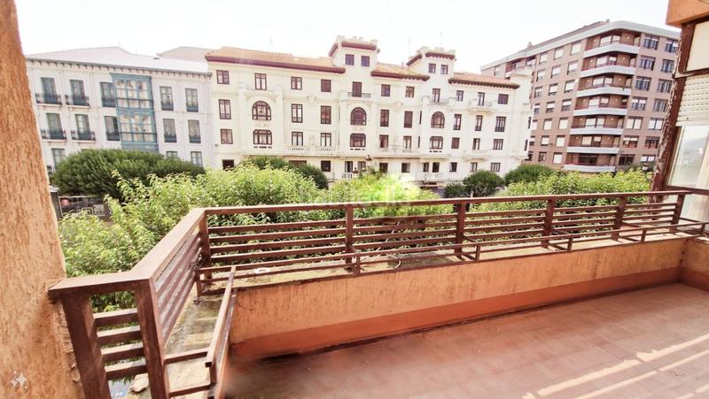 Foto 13117355-8bee-4768-96ad-ced19ebc031f. Pis amb calefacció a Centro Torrelavega