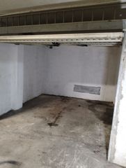 Car parking in Cartes. Garaje en venta en santiago.