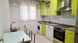 Pis  Calderon de la  barca. Piso en venta en álvarez, 3 dormitorios.