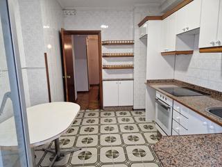 Etagenwohnung  Poeta jose luis hidalgo. Piso en venta en centro, 3 dormitorios.