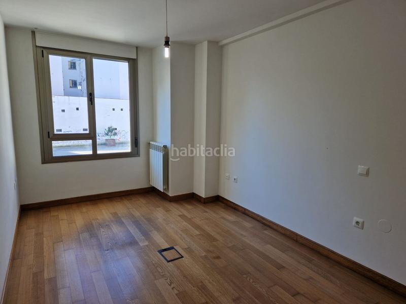 Foto bb18b9e5-c954-4421-8881-1e8d6a543941. Pis amb calefacció aparcament a El Parque - Zapatón Torrelavega