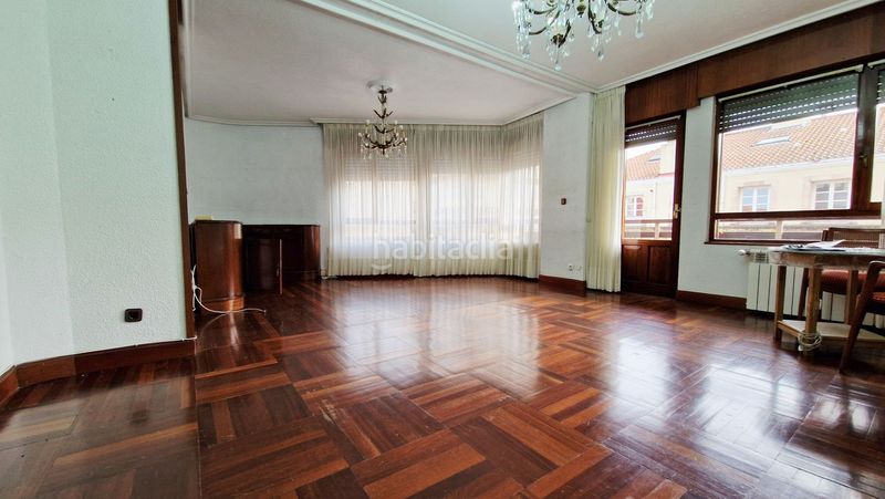 Foto 10246bd8-03d4-40d1-a3c6-dcba30dba8b1. Pis amb calefacció a Centro Torrelavega