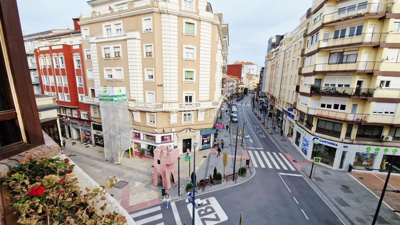 Foto 11f5af97-ad8f-4c01-8f65-9e1d6fea1269. Pis amb calefacció a Centro Torrelavega