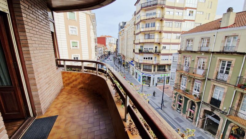 Foto 1b7dc5ea-4847-4bb3-82c2-0d31cc10f6a4. Pis amb calefacció a Centro Torrelavega