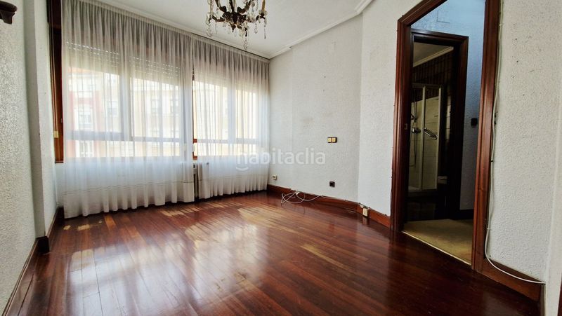 Foto b9651ae4-50f4-424f-bd34-af78fb4db8f0. Pis amb calefacció a Centro Torrelavega