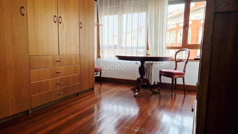 Foto c49ffbb0-4a75-46a7-99c8-665e5726d7b8. Pis amb calefacció a Centro Torrelavega