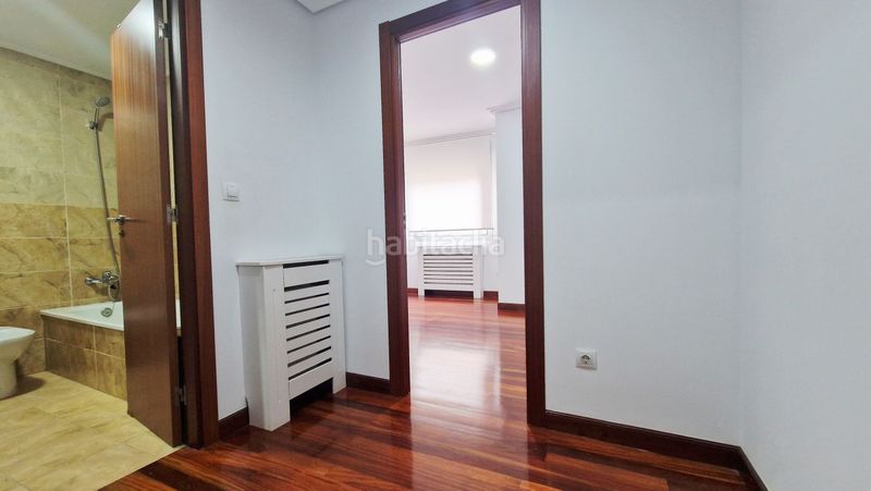 Foto 6f10b52c-1647-442b-ad1c-43e3e0e66bc6. Dúplex amb calefacció a Centro Torrelavega